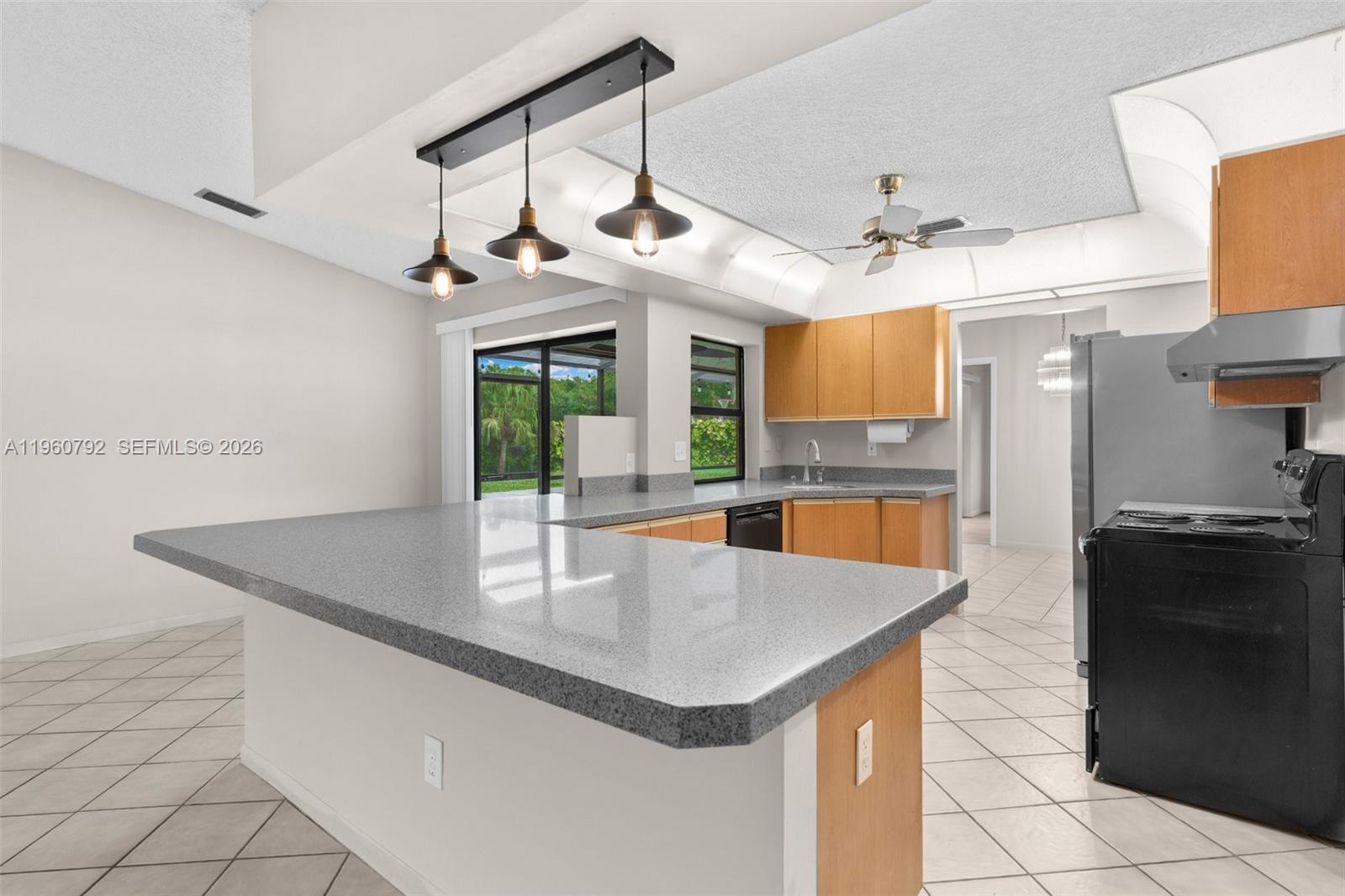 4264 Northwest 95th Terrace Sunrise, FL 33351 - Photo 7 of 31