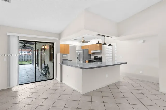 $3,800 | 4264 Northwest 95th Terrace, Sunrise, FL 33351