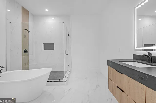 $835,880 | 70 Grassy Springs Court, Oxford, GA 30054