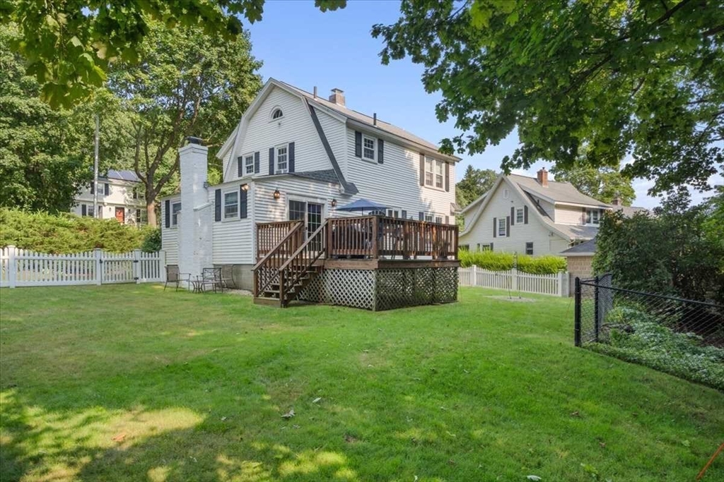 61 Havelock Road Worcester, MA 01602 - Photo 2 of 37 a front view of house with yard and green space