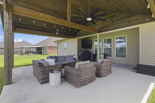 $289,900 | 857 Desoto Street, Lake Charles, LA 70607