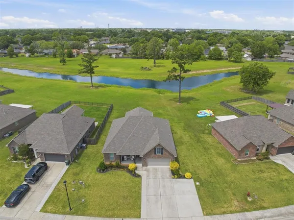 $289,900 | 857 Desoto Street, Lake Charles, LA 70607