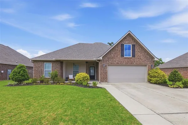 $289,900 | 857 Desoto Street, Lake Charles, LA 70607