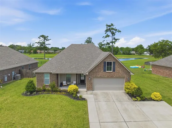 $289,900 | 857 Desoto Street, Lake Charles, LA 70607