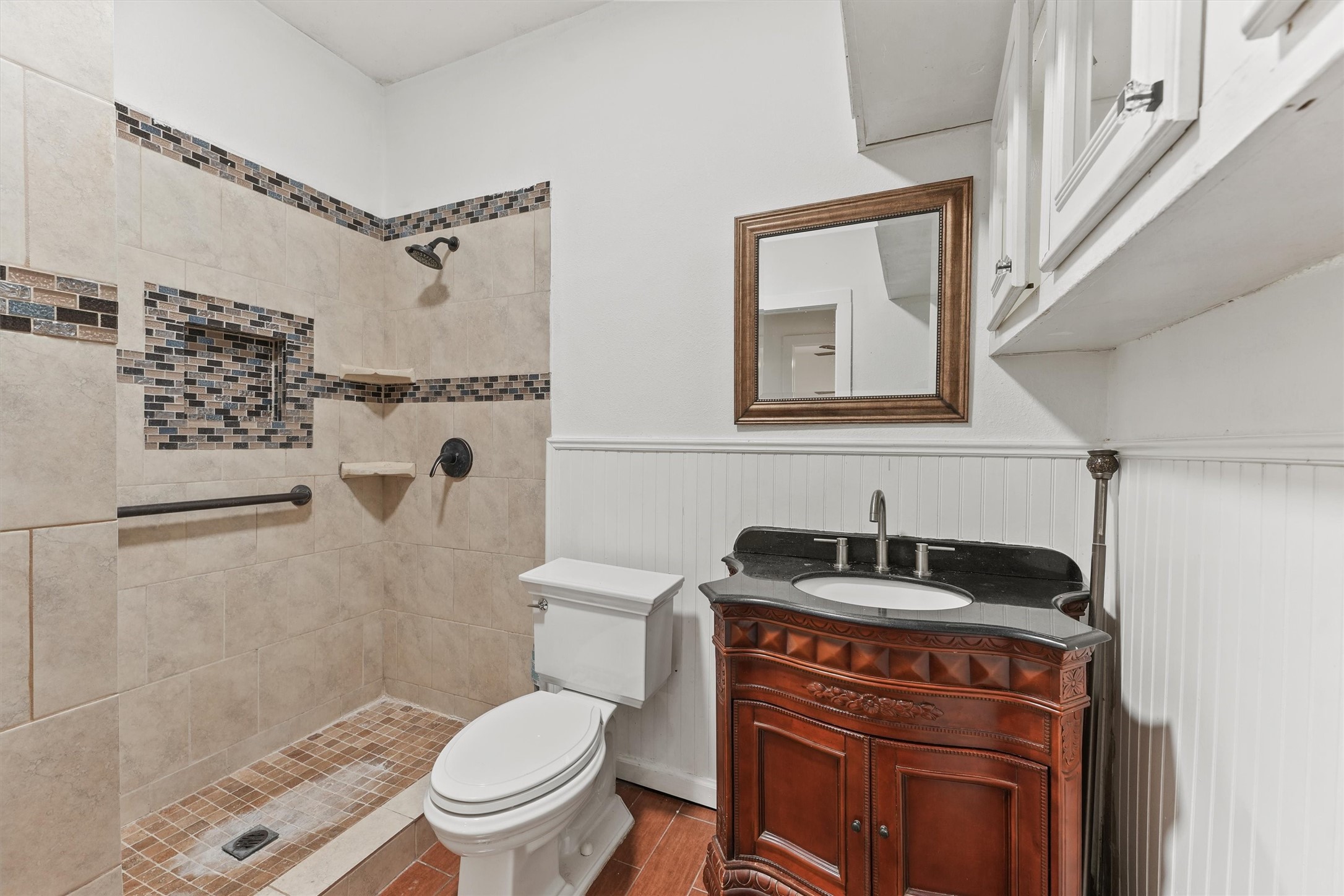 4029 Lucille Street Houston, TX 77026 - Photo 20 of 28 a bathroom with a sink toilet and shower