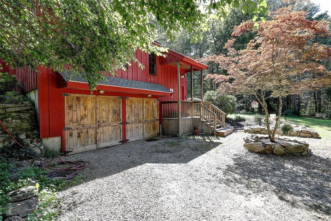 112 Pray Hill Road Glocester, RI 02814 - Photo 11 of 37