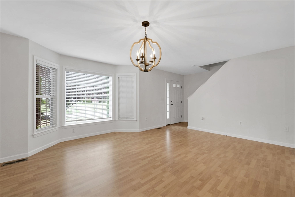 188 Wollaston Street Springfield, MA 01119 - Photo 4 of 39