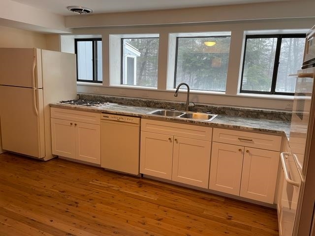 4 Stonehill Road Lebanon, NH 03766 - Photo 3 of 23 Gallery Image 3