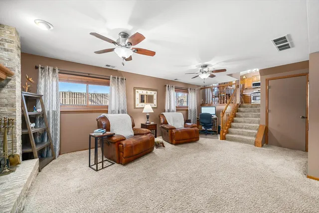 $375,000 | 431 Badger Lane, Oswego, IL 60543