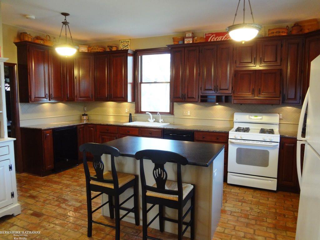 244 Pleasant Street Romeo, MI 48065 - Photo 15 of 27 31335155-14.JPG
