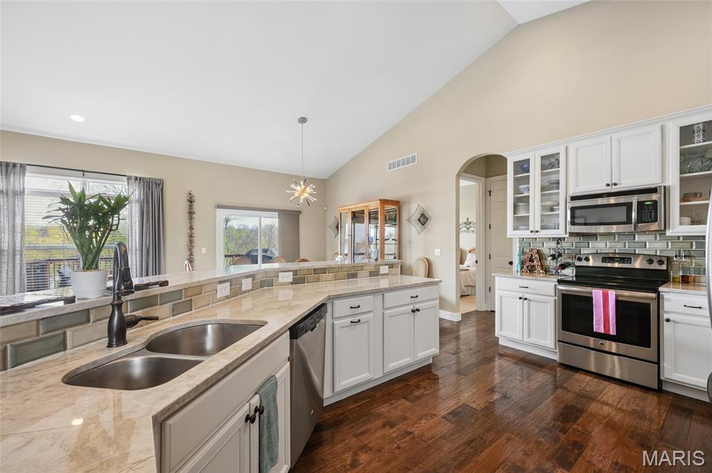 1308 Birch Meadow Drive High Ridge, MO 63049 - Photo 9 of 30