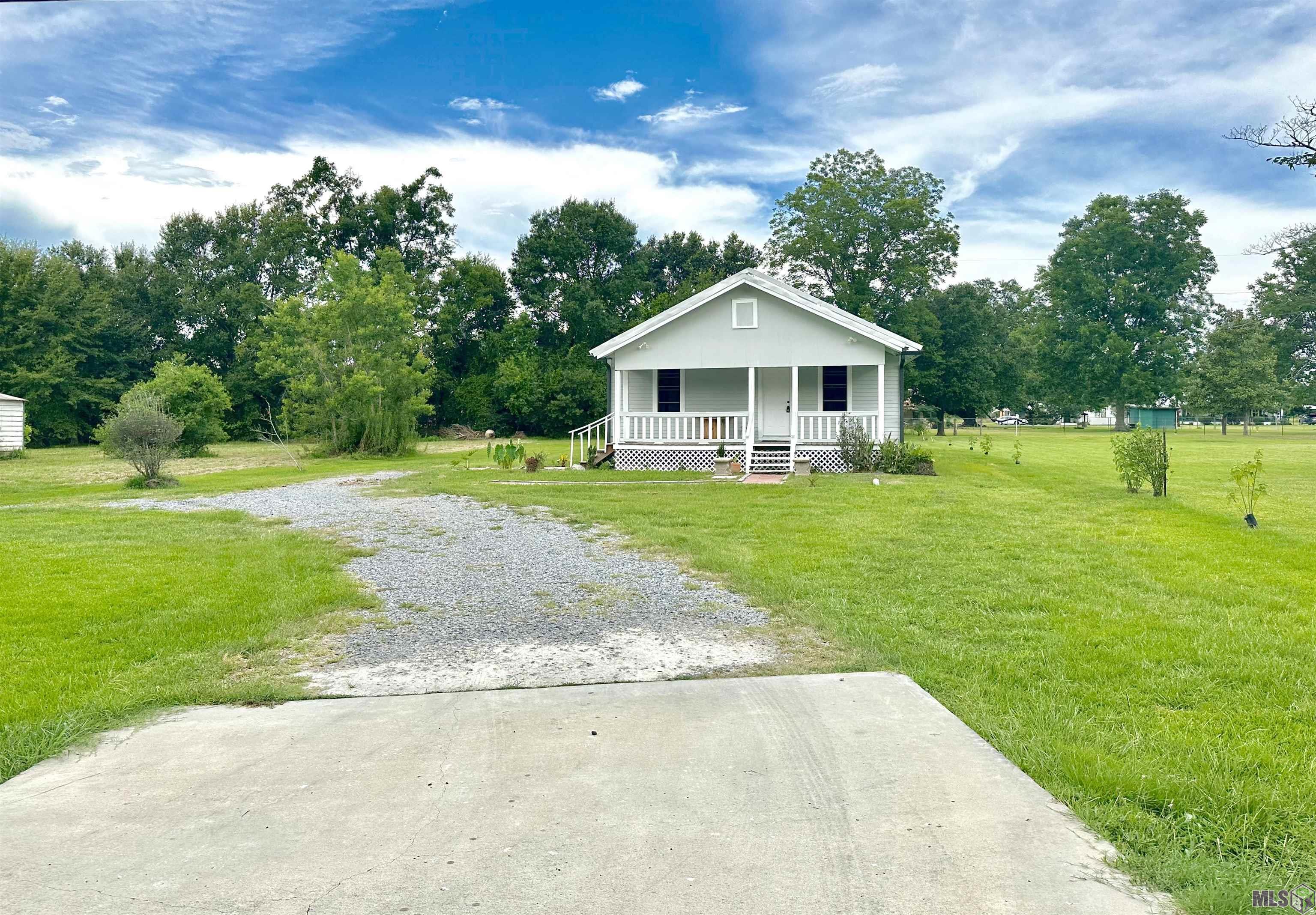 14039 Young Road Gonzales, LA 70737 - Photo 6 of 11