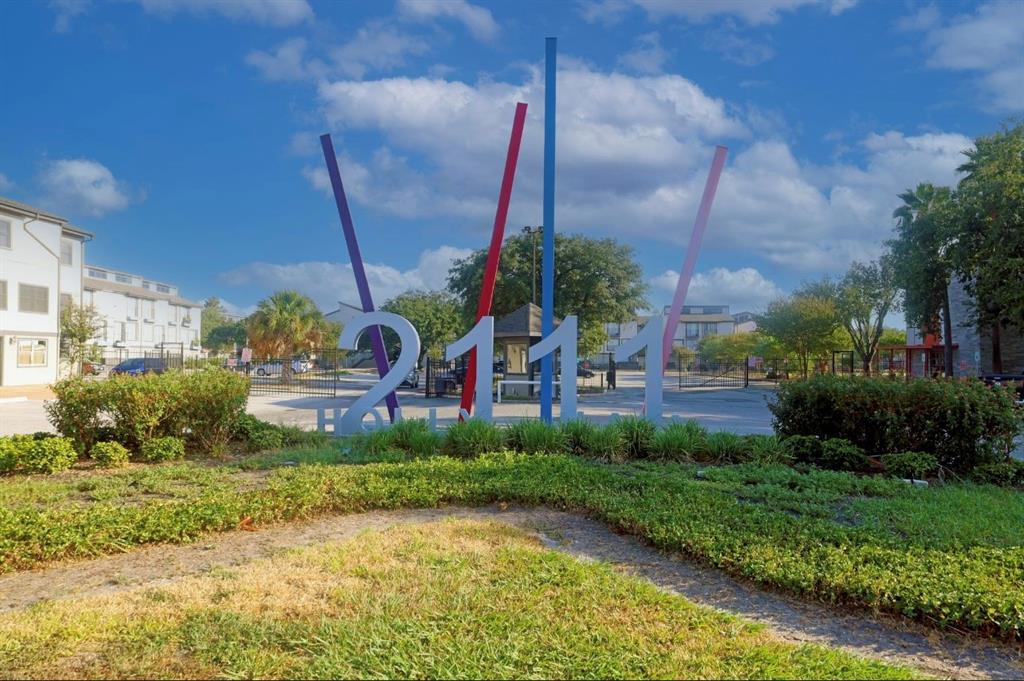 2111 Holly Hall St Unit 4204  