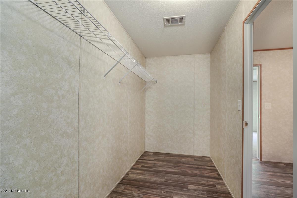 6146 Chestnut Road Macclenny, FL 32063 - Photo 13 of 22 Master Closet