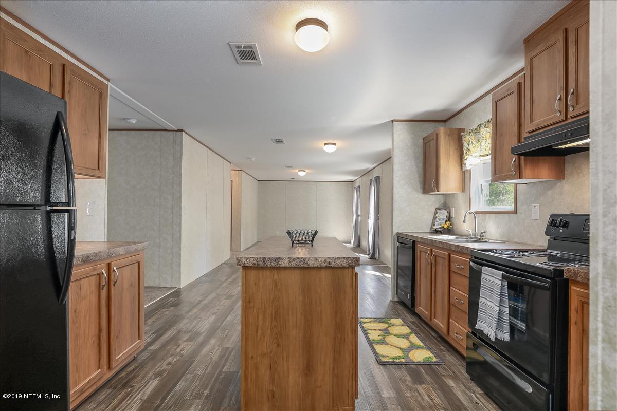6146 Chestnut Road Macclenny, FL 32063 - Photo 7 of 22 Kitchen