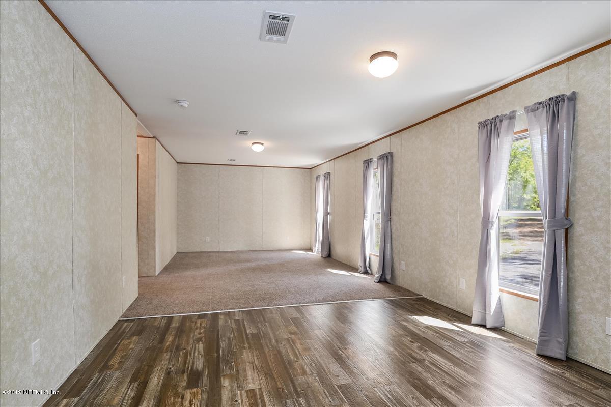 6146 Chestnut Road Macclenny, FL 32063 - Photo 8 of 22 Dining& Family Room