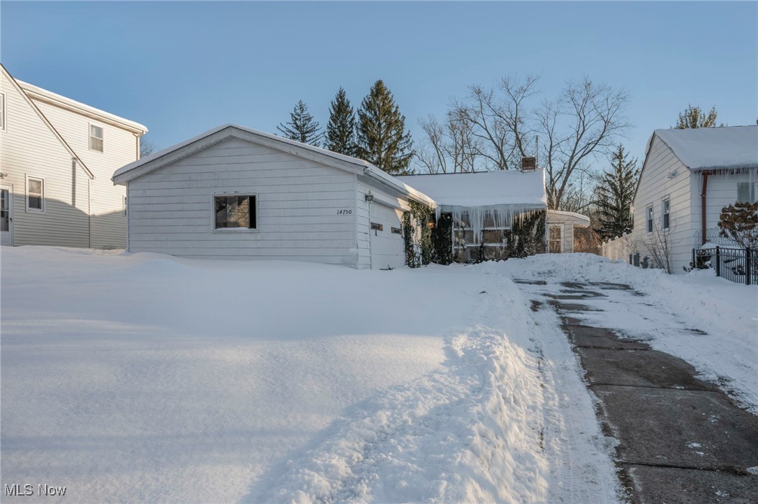 14750 Schreiber Road Maple Heights, OH 44137 - Photo 6 of 44