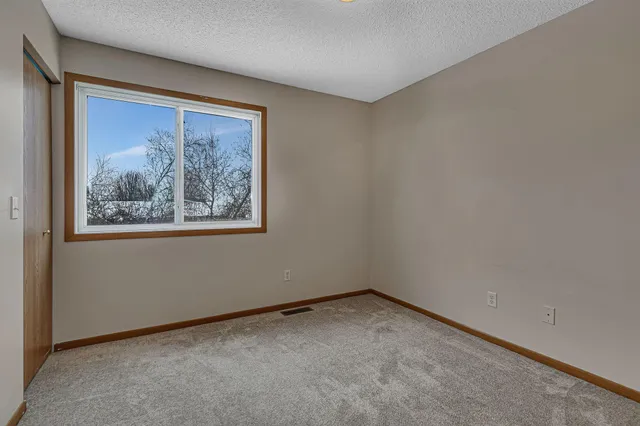 $194,900 | 16102 71st Lane Northeast, Otsego, MN 55330