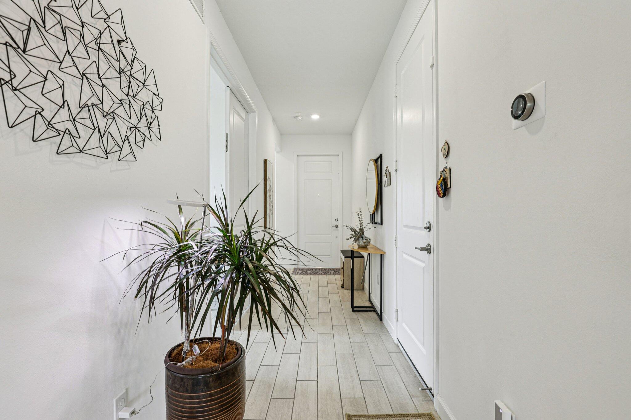 7053 Peters Lane Delray Beach, FL 33446 - Photo 19 of 62 19-web-or-mls-Peters Ln-S1912-019