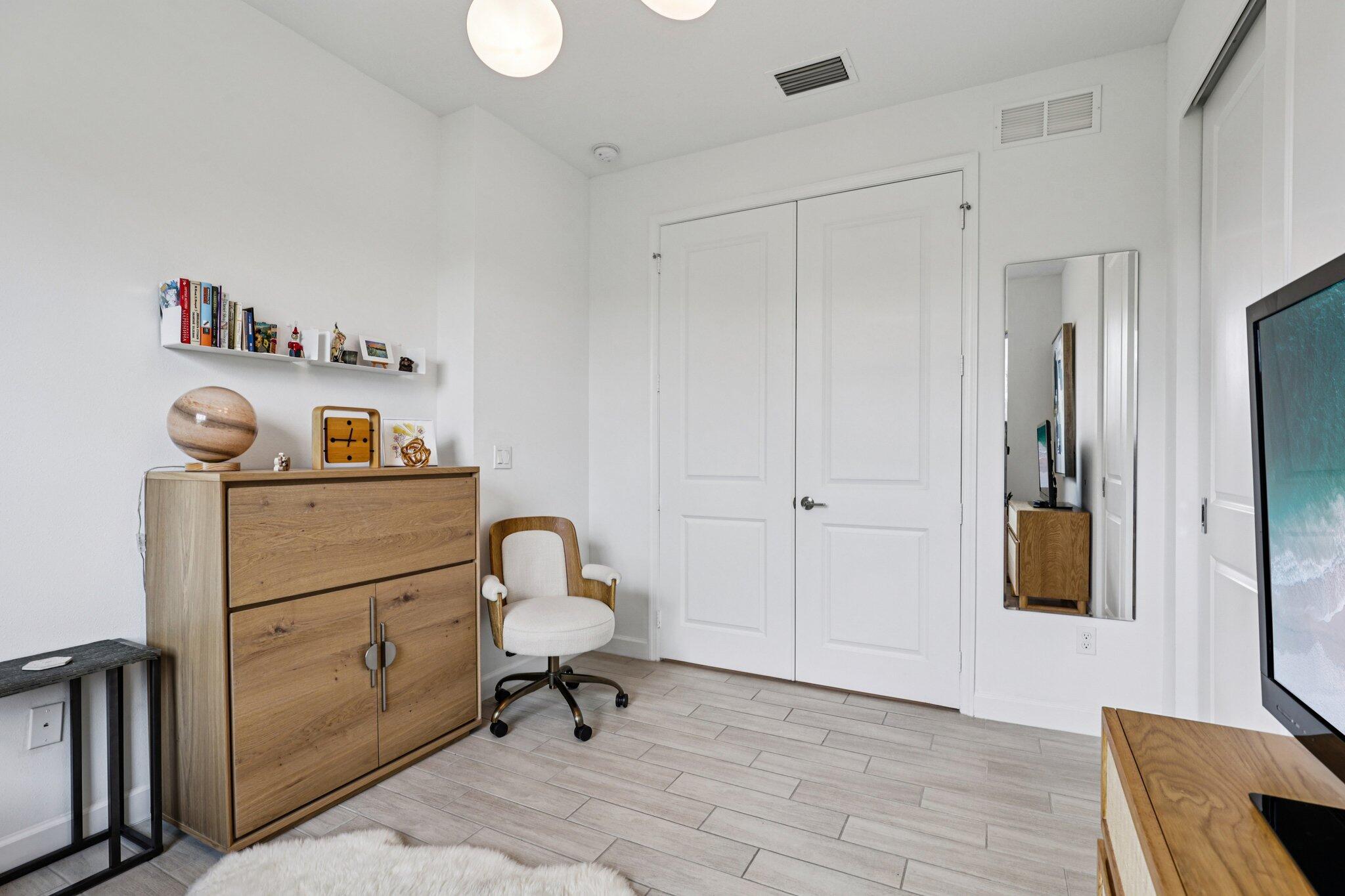 7053 Peters Lane Delray Beach, FL 33446 - Photo 31 of 62 31-web-or-mls-Peters Ln-S1912-031