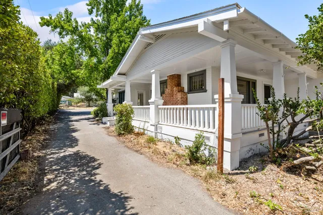 $838,000 | 12900 Highway 101, Hopland, CA 95449