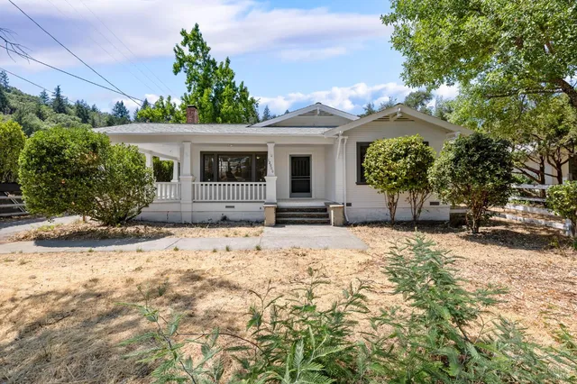 $838,000 | 12900 Highway 101, Hopland, CA 95449