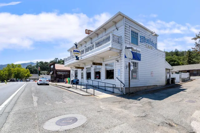 $838,000 | 12900 Highway 101, Hopland, CA 95449