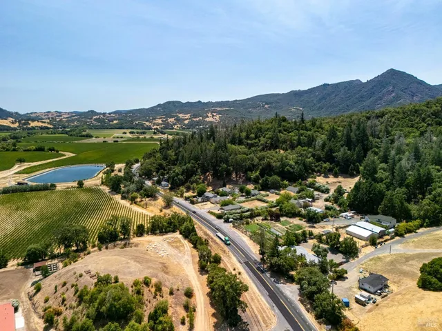 $838,000 | 12900 Highway 101, Hopland, CA 95449