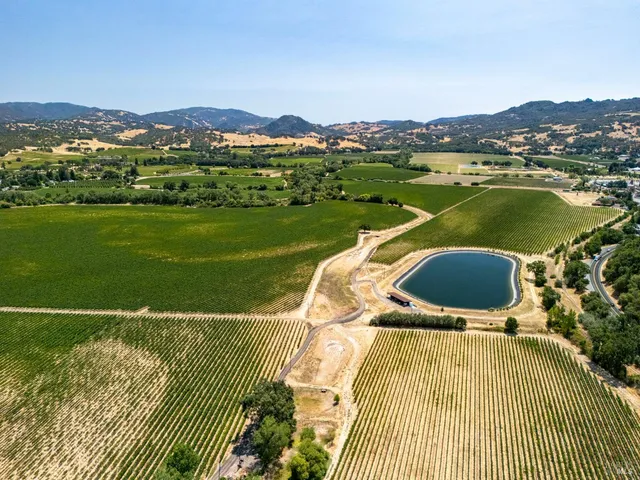 $838,000 | 12900 Highway 101, Hopland, CA 95449