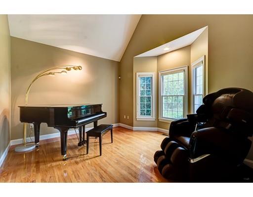 12 Carriage Hill Road Hopkinton, MA 01748 - Photo 8 of 42 Gallery Image 8