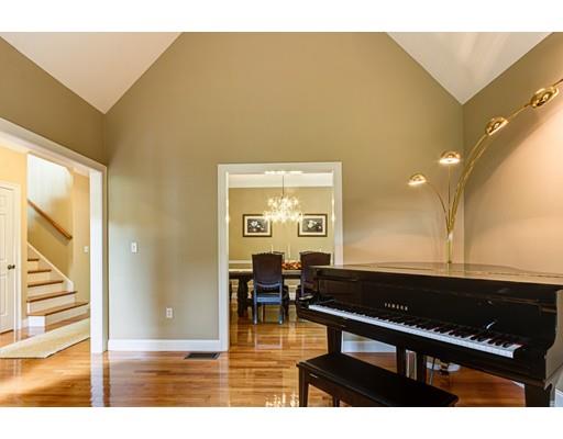 12 Carriage Hill Road Hopkinton, MA 01748 - Photo 9 of 42 Gallery Image 9