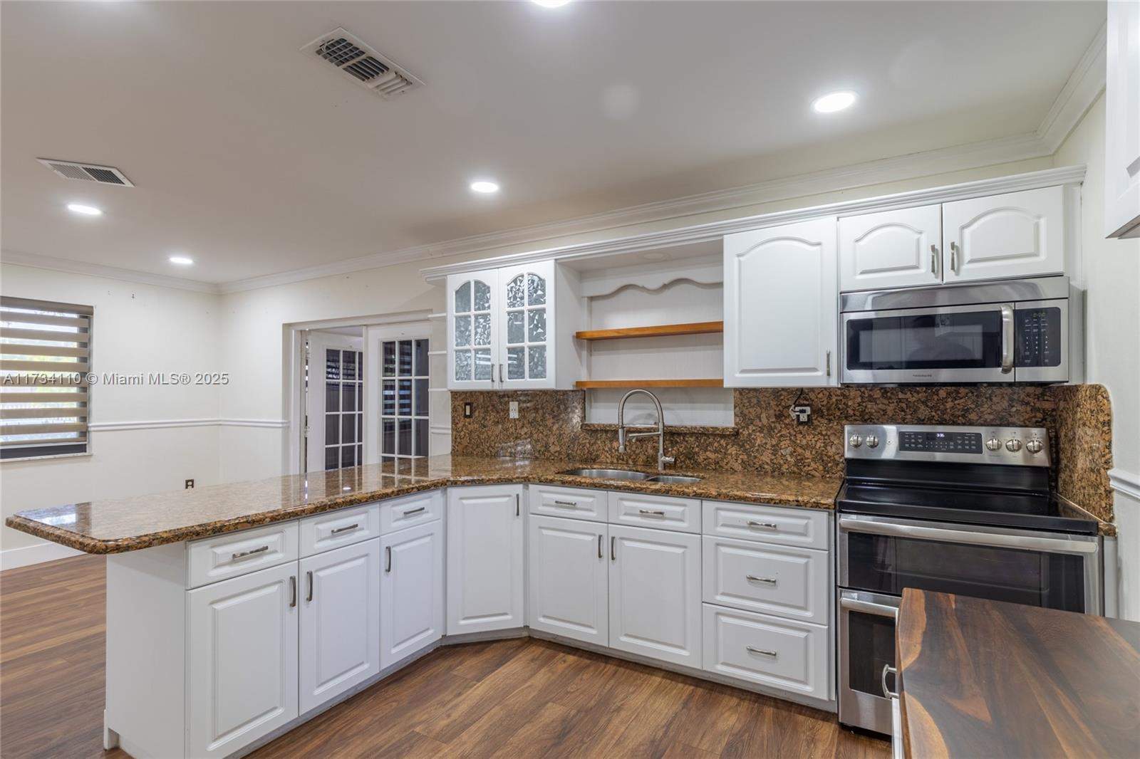 2875 Southwest 76th Avenue Miami, FL 33155 - Photo 10 of 25 Gallery Image 10