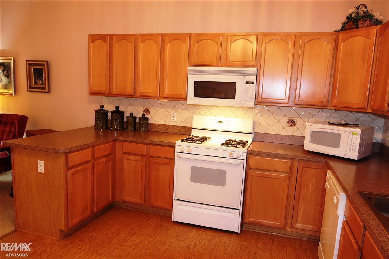 9654 Nook Road Algonac, MI 48001 - Photo 6 of 14 31377399-5.JPG