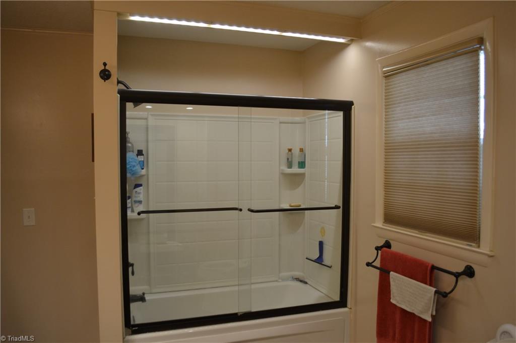 208 Twin Springs Road Mayodan, NC 27027 - Photo 15 of 31 Gallery Image 15