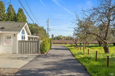 $1,675,000 | 1316 Sulphur Springs Avenue, St. Helena, CA 94574