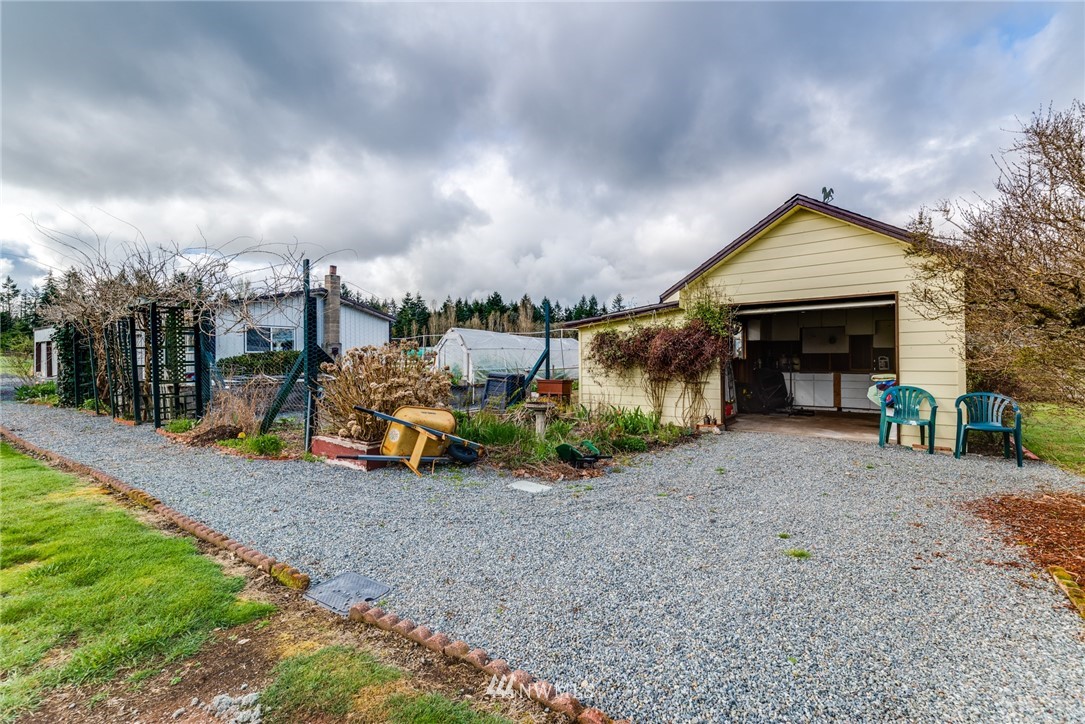 3914 Meridian Road Southeast Olympia, WA 98513 - Photo 24 of 25 Gallery Image 24