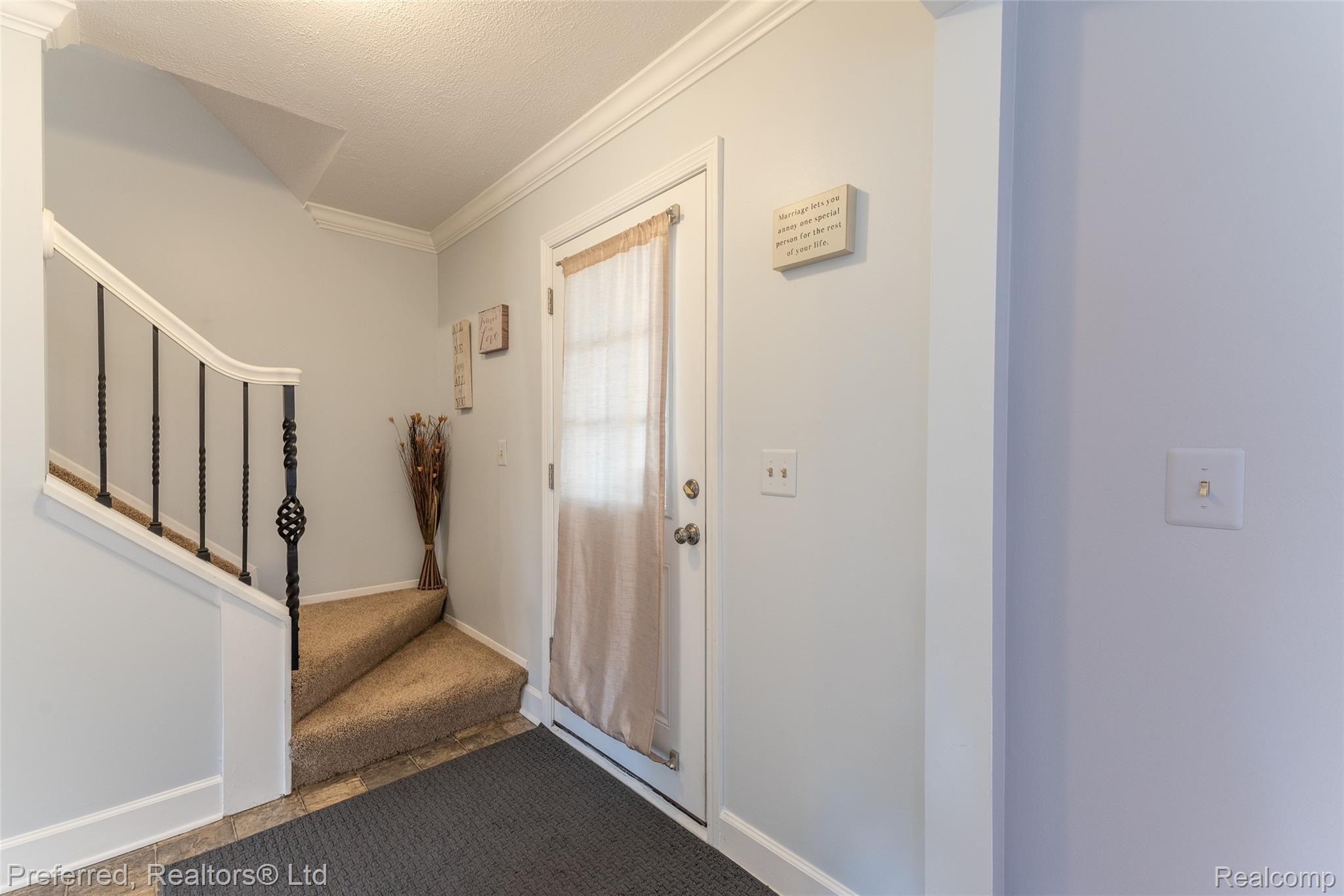 39786 Cheviot Road Canton, MI 48188 - Photo 2 of 36 DSC_2718.jpg
