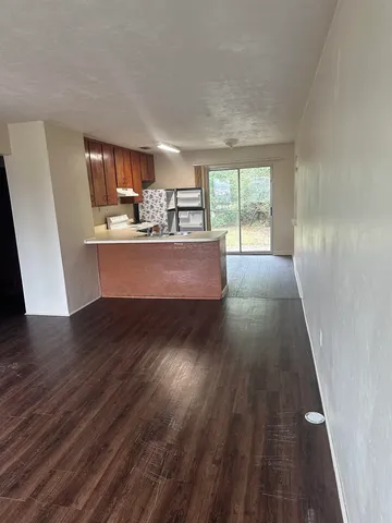 $975 | 2651 Chateau Lane, Tallahassee, FL 32311