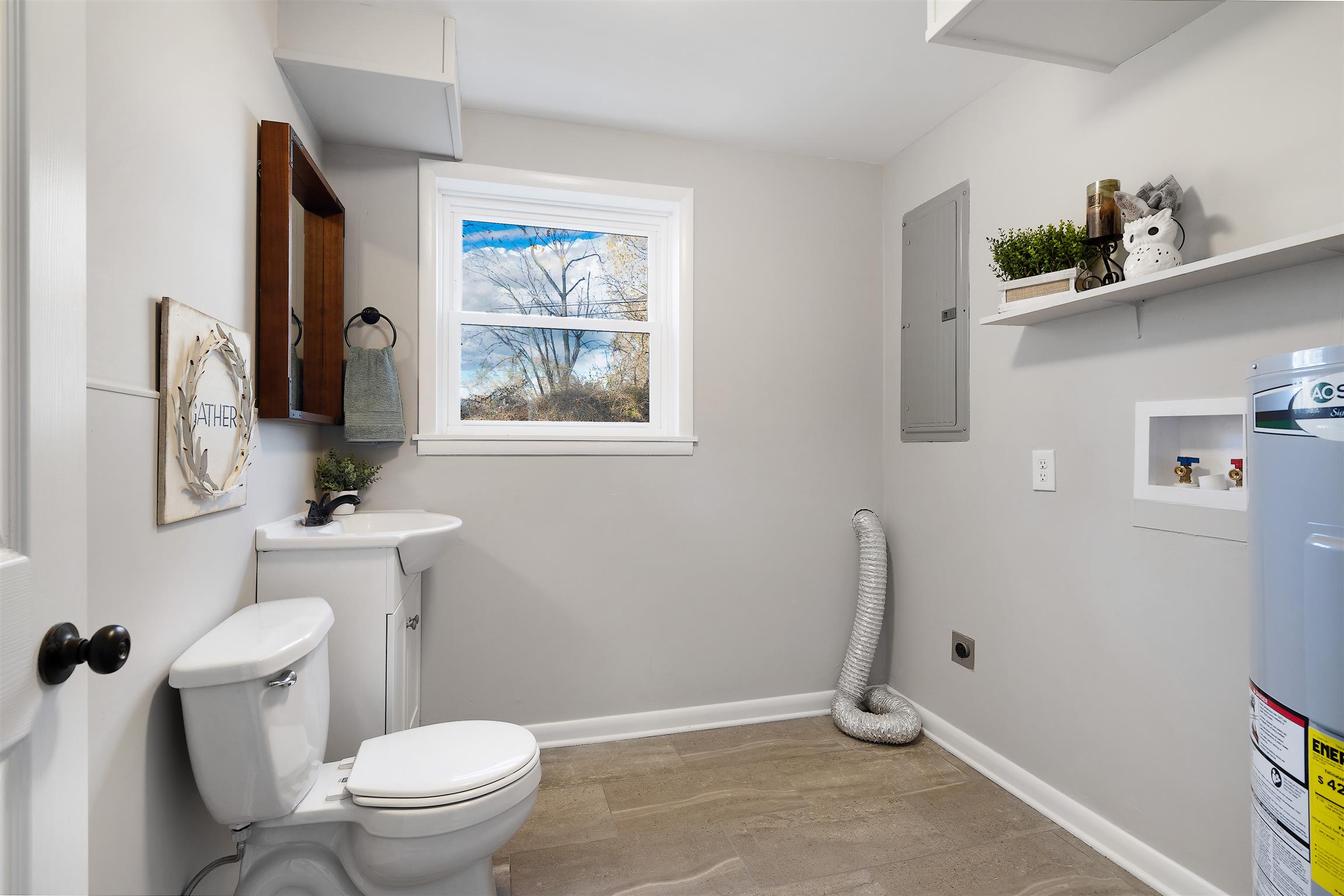 215 Shiloh Road Clarksville, TN 37042 - Photo 26 of 30 Basement Bathroom & Laundry