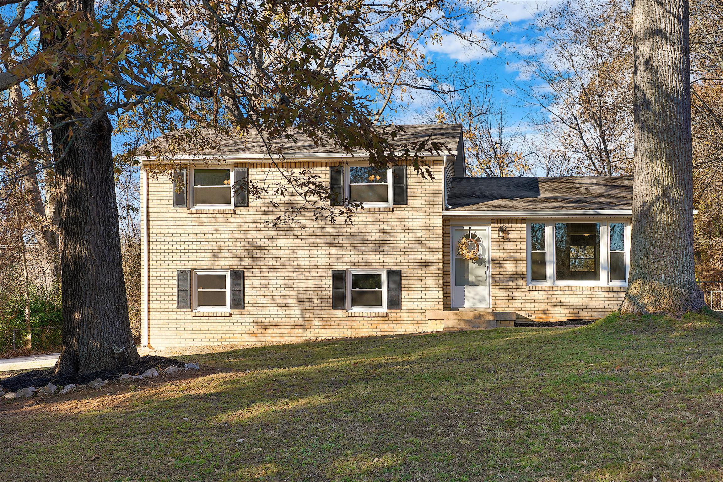 215 Shiloh Road Clarksville, TN 37042 - Photo 30 of 30 Don't Delay! Call Your Agent For a Showing TODAY.
