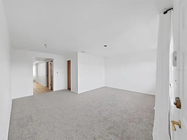 $129,000 | 5060 76th Avenue North, Unit 409, Pinellas Park, FL 33781