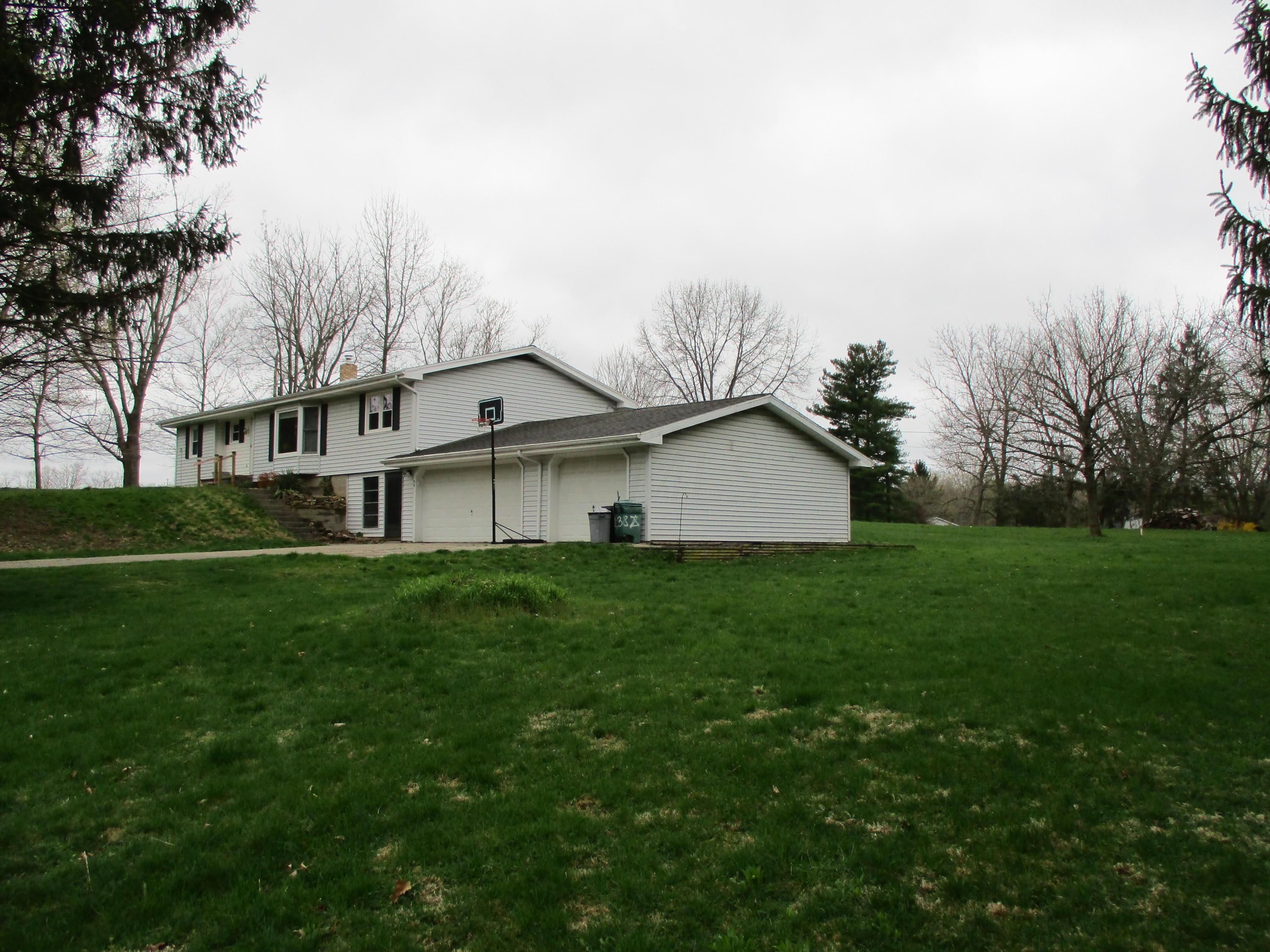 54 Overdrive Road Newark, OH 43056 - Photo 2 of 28