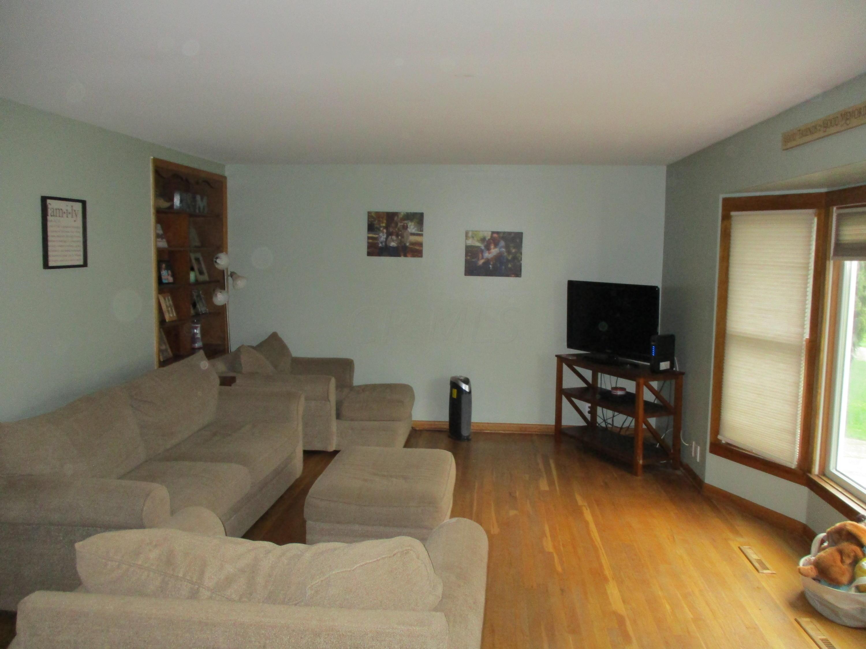 54 Overdrive Road Newark, OH 43056 - Photo 7 of 28