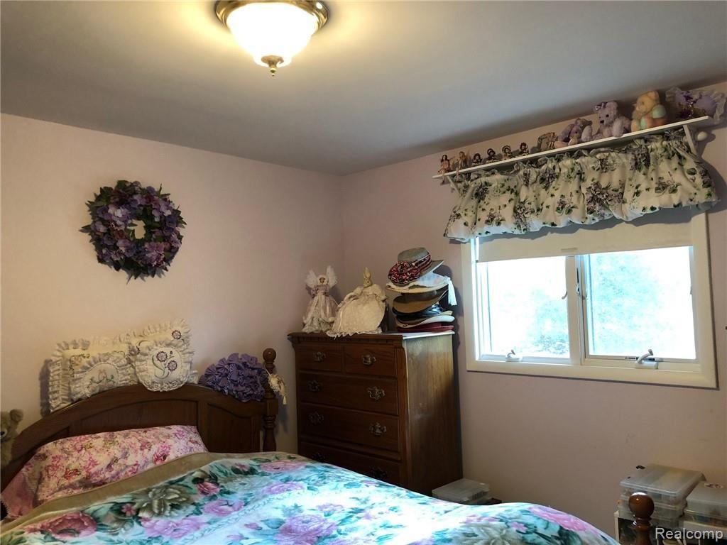 5650 Hagerman Road Leonard, MI 48367 - Photo 9 of 21 IMG_2268.jpg