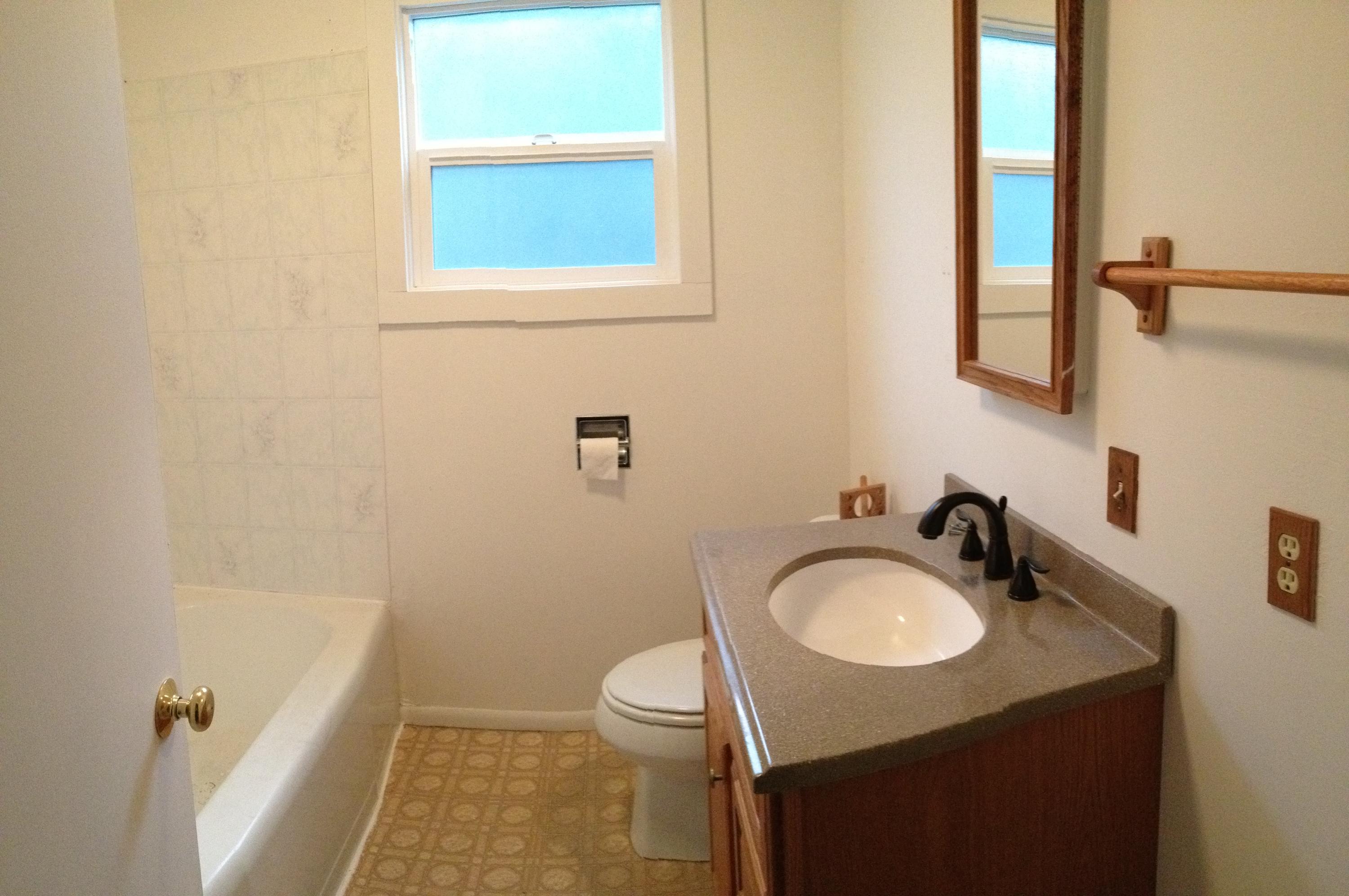 641 Rigby Avenue Rio Dell, CA 95562 - Photo 4 of 11 IMG_5129