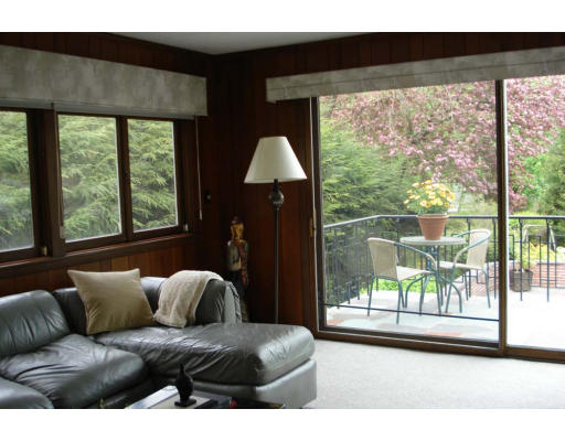 25 Mignon Road Newton, MA 02465 - Photo 9 of 22 a living room with a large window