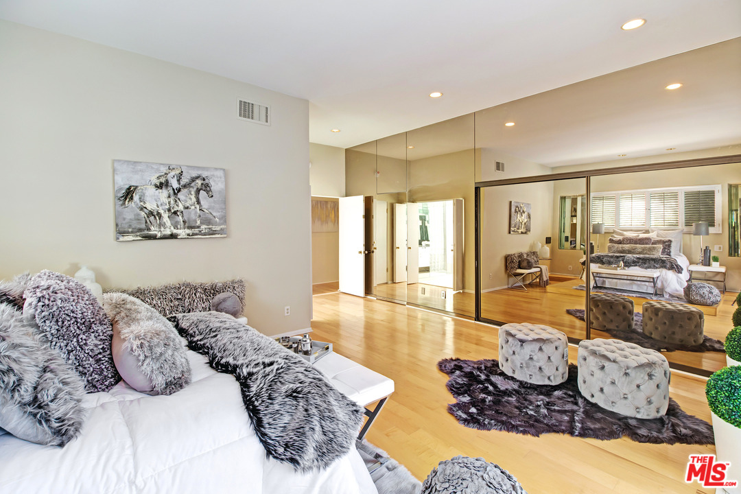 15536 High Knoll Road Encino, CA 91436 - Photo 33 of 54