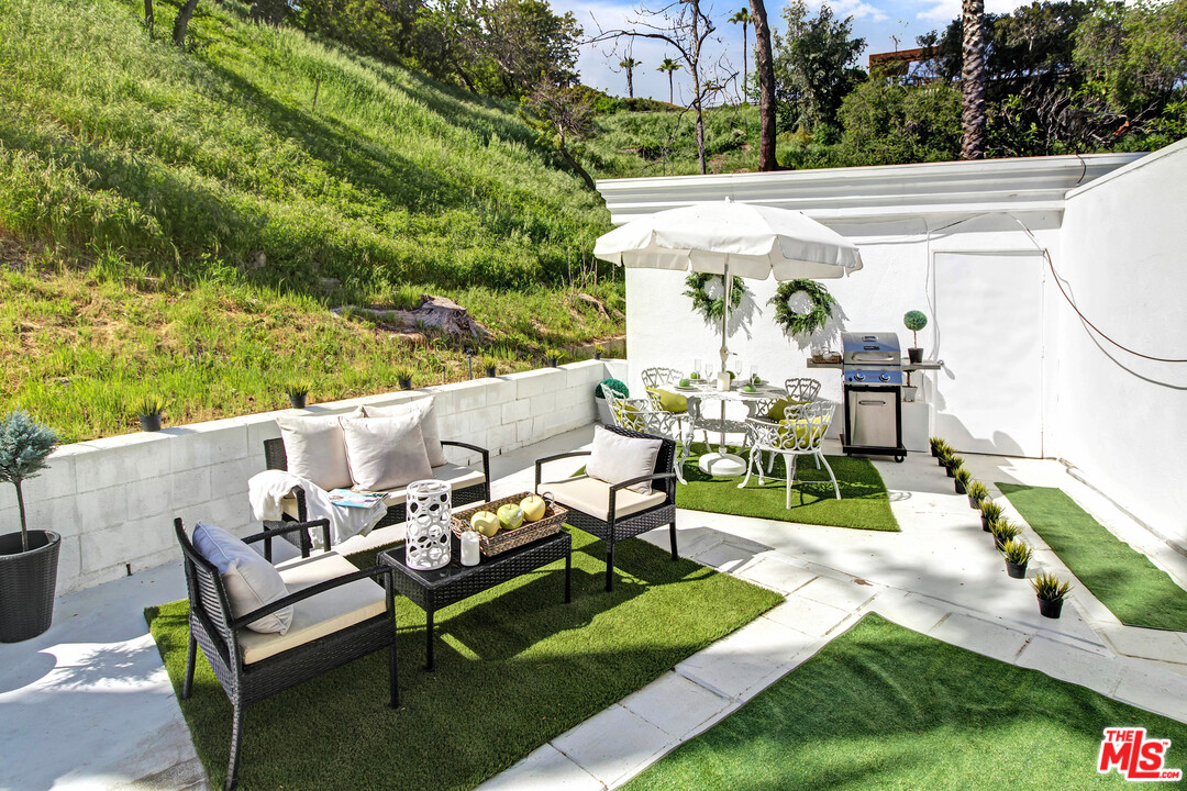 15536 High Knoll Road Encino, CA 91436 - Photo 40 of 54