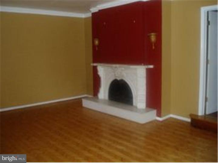 408 Rices Mill Road Wyncote, PA 19095 - Photo 8 of 17 Living Room