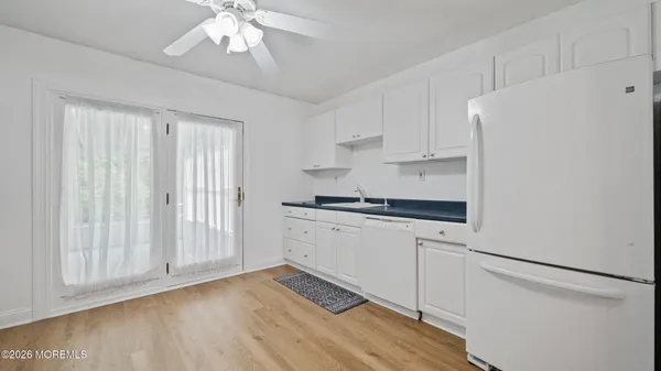 $299,999 | 52 Breeze Court, Unit 90, Brick, NJ 08724